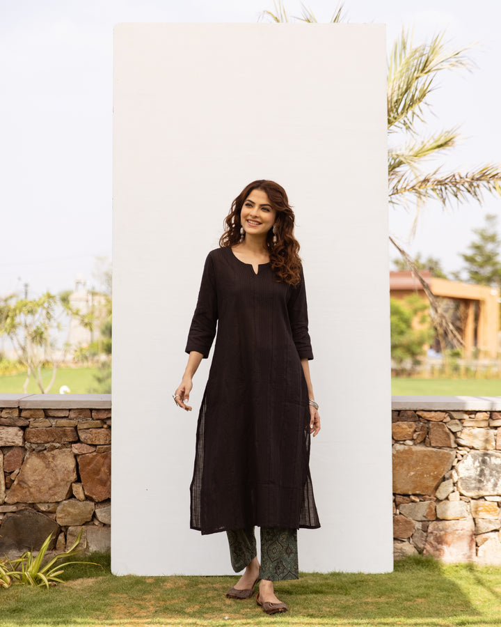 Black Cotton Slub Round Neck Kurta For Women's