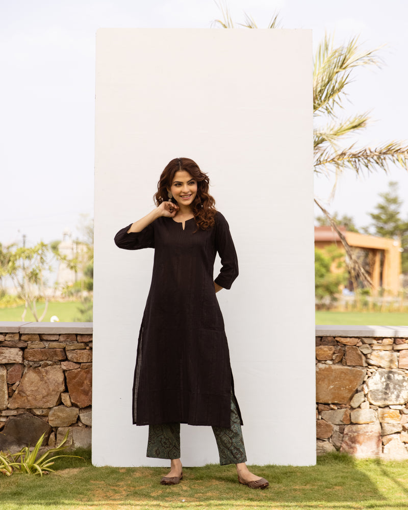 Black Cotton Slub Round Neck Kurta For Women's