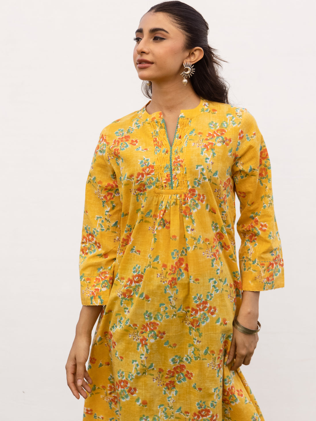 Yellow Cotton Round Neck Floral Print Kurta For Women's