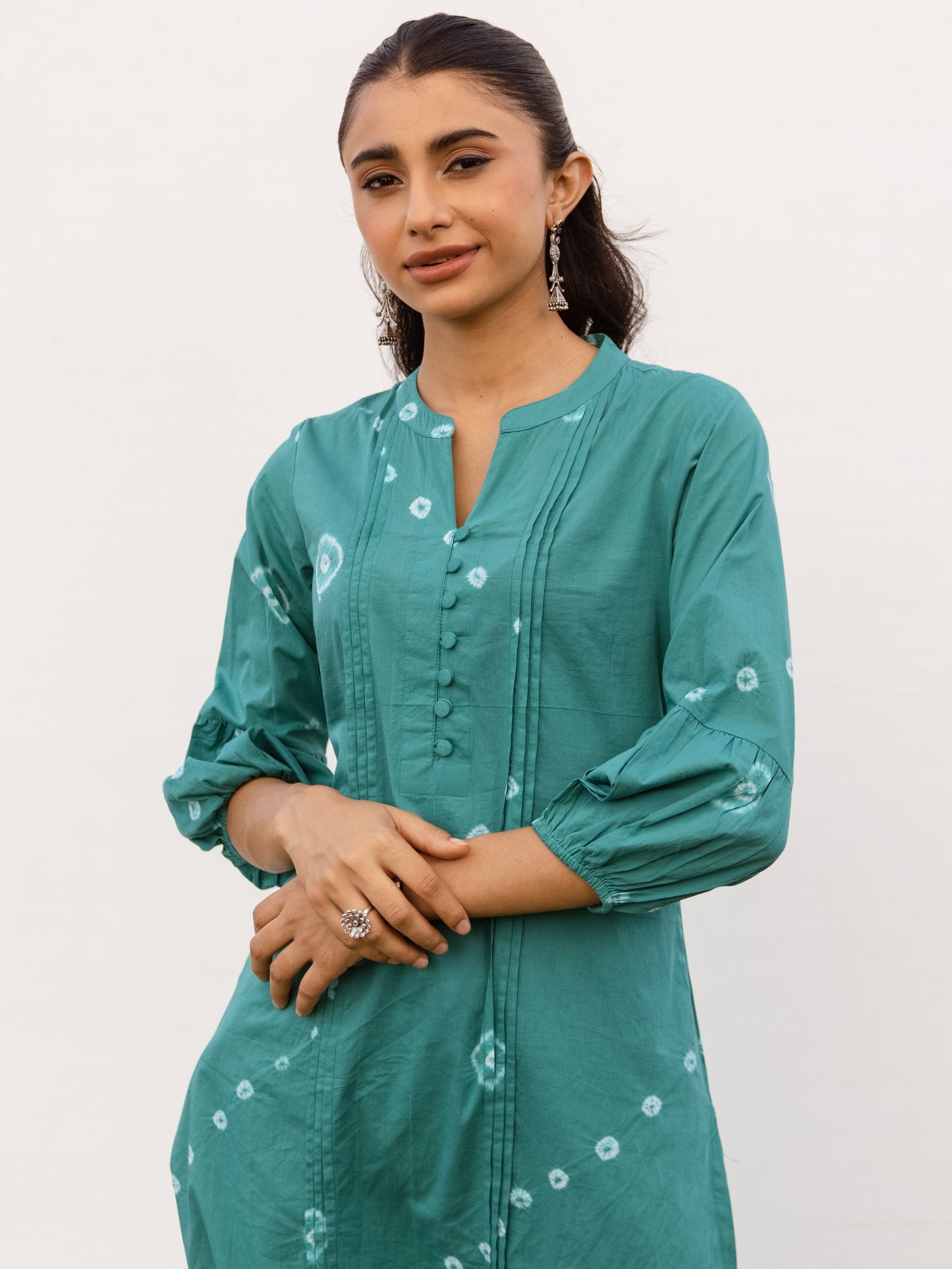 Green Cotton Hand Done Bandhani Kurta Pant Set For Women's