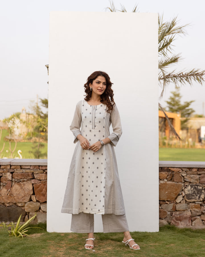 White Cotton Handloom Kurta Pant Set For Women's