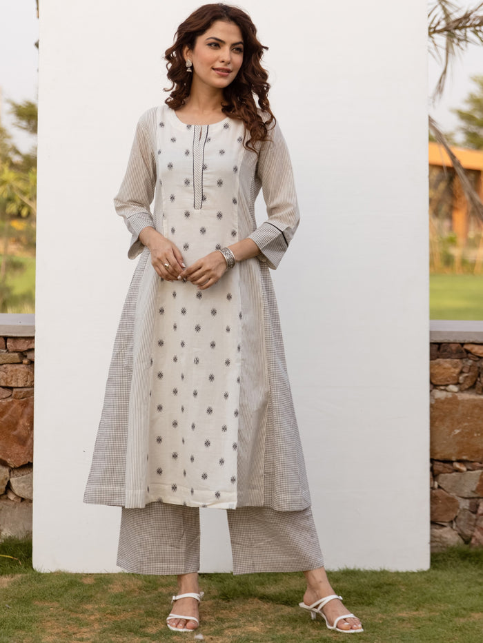 White Cotton Handloom Kurta Pant Set For Women's