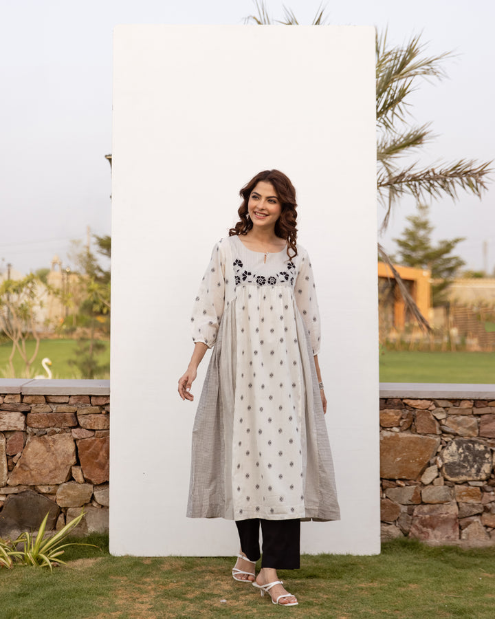 White Cotton Handloom Kurta For Women's