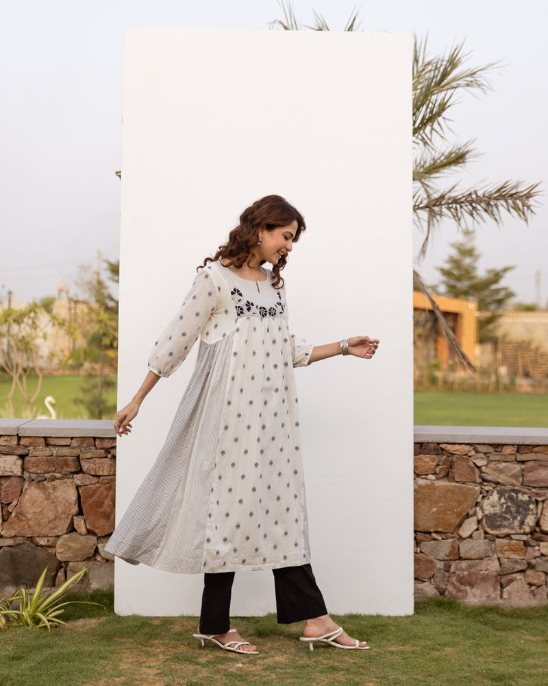 White Cotton Handloom Kurta For Women's