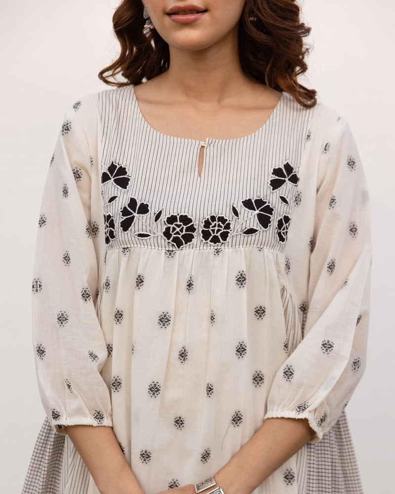 White Cotton Handloom Kurta For Women's