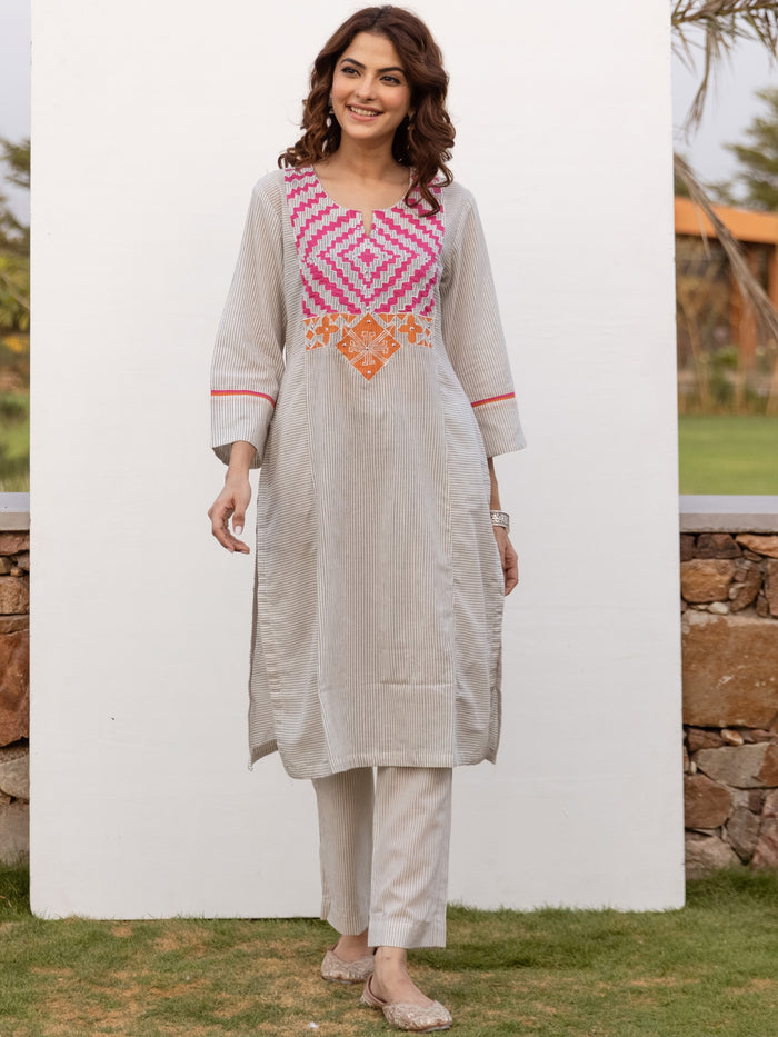 White Striped Cotton Handloom Round Neck Kurta Pant Set For Women's