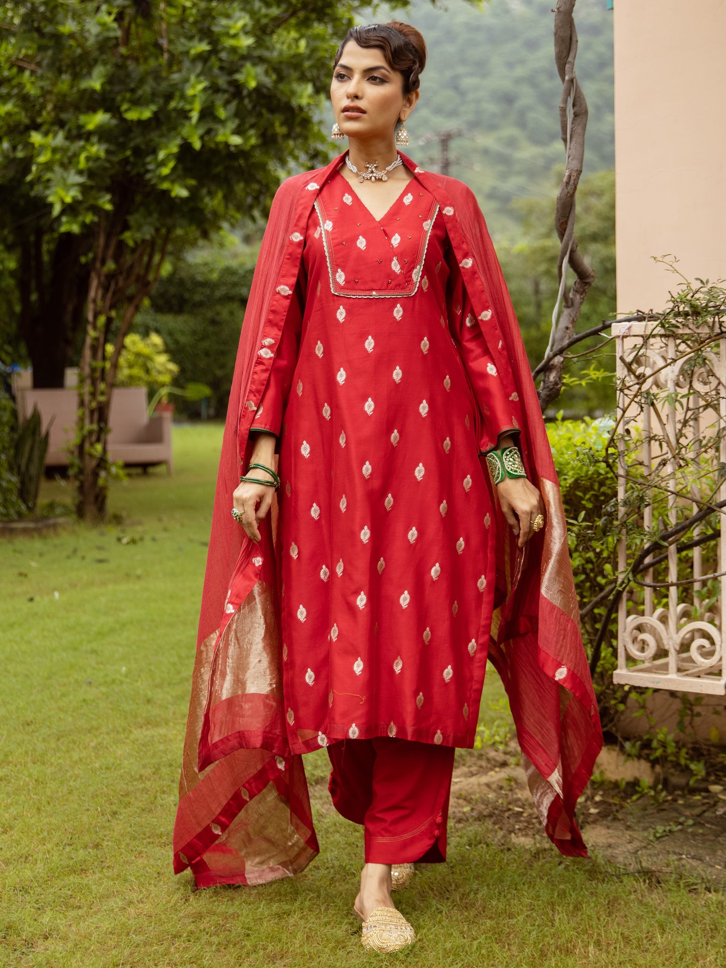 Red Pure Banarasi Chanderi Complete Suit Set For Women's