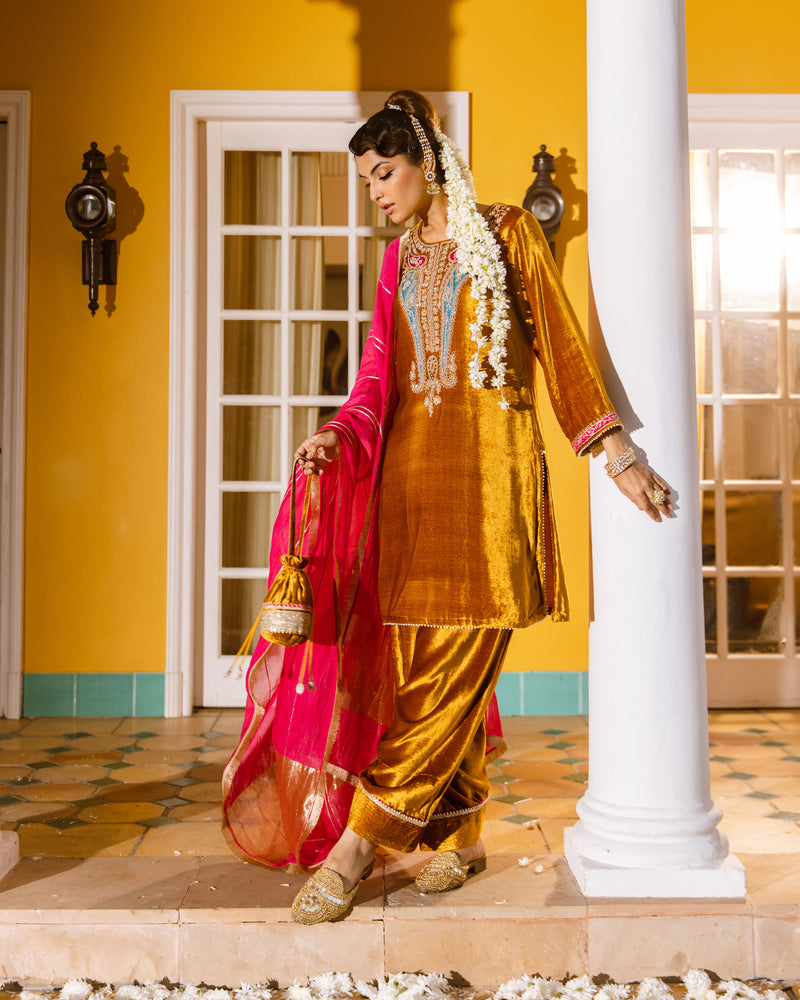 Mustard Velvet Complete Suit Set For Women's