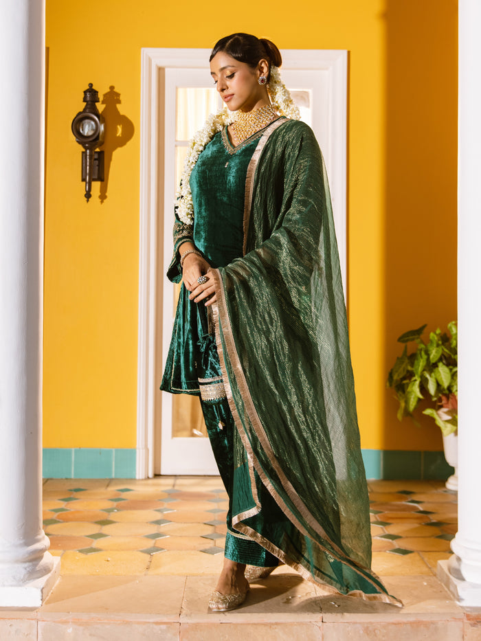 Emerald Velvet Complete Suit Set For Women's