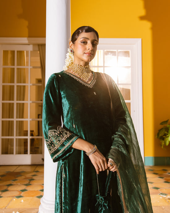 Emerald Velvet Complete Suit Set For Women's