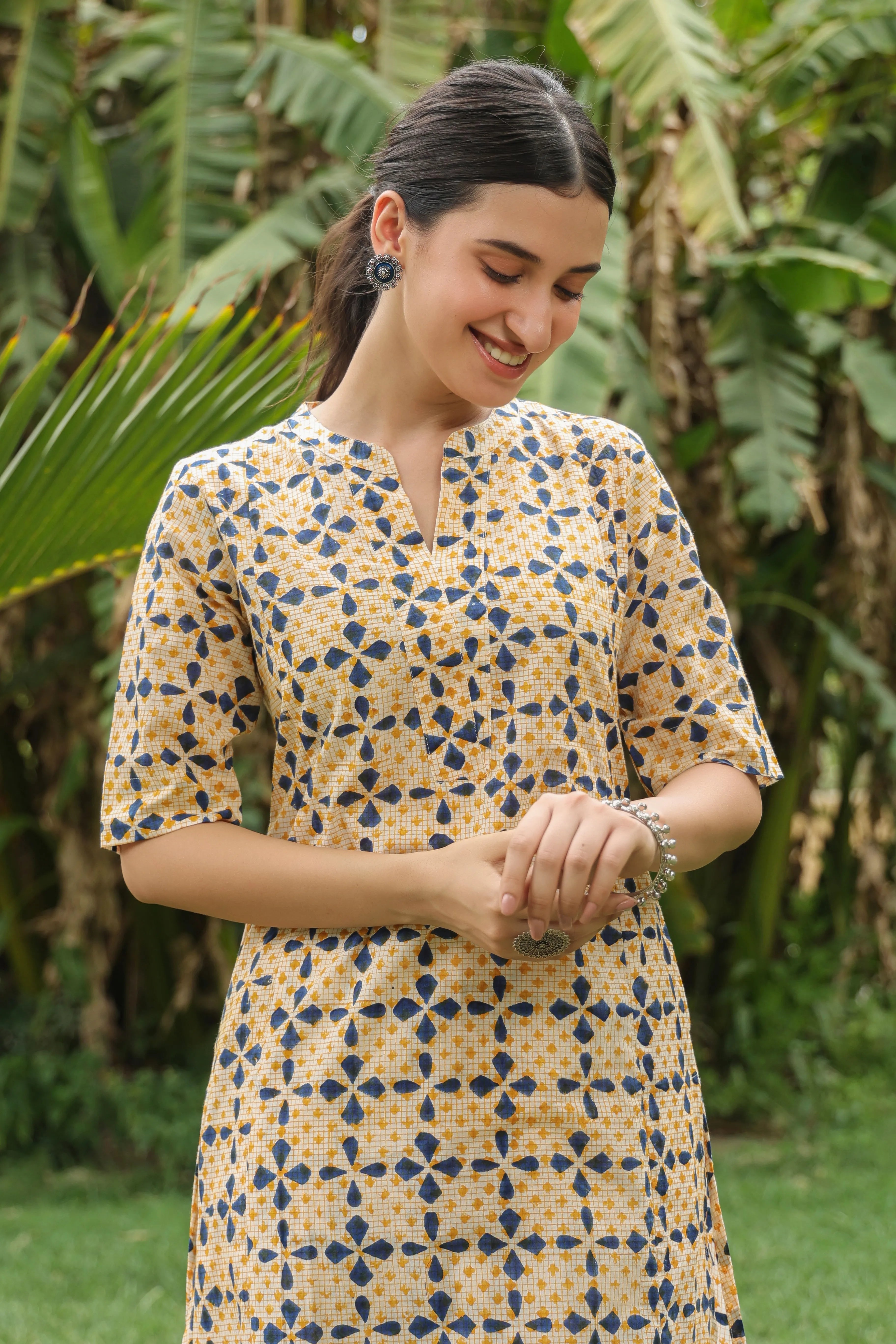BEIGE WITH MULTICOLOUR COTTON SITTING COLLAR WITH V ALINE KURTA WITH PANT