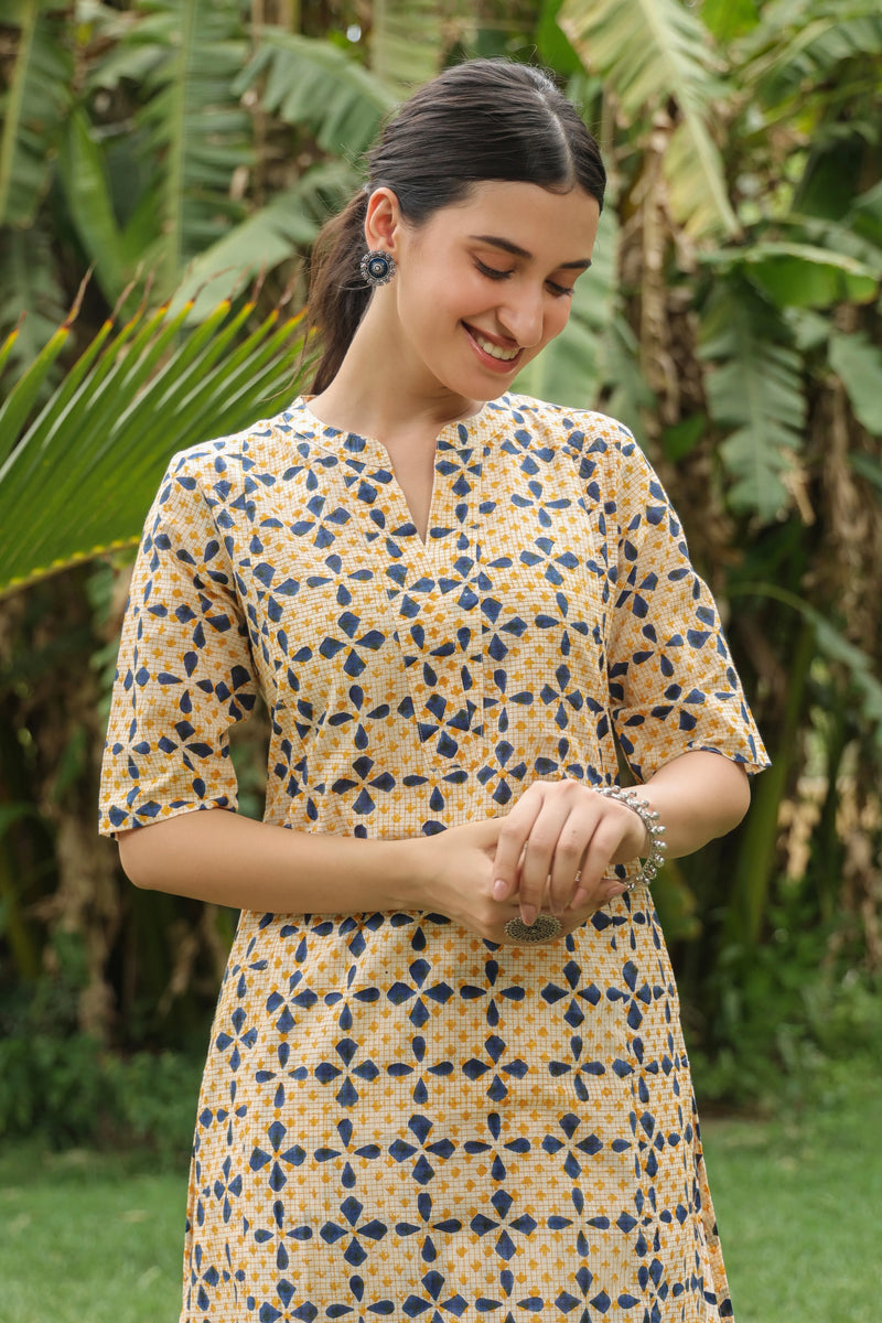 BEIGE WITH MULTICOLOUR COTTON SITTING COLLAR WITH V ALINE KURTA WITH PANT