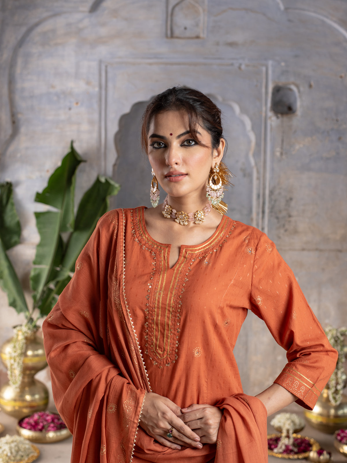 BROWN COTTON FLAX ROUND WITH V-CUT ALL OVER ROGAN GOLD KHADI WORK FULL SET
