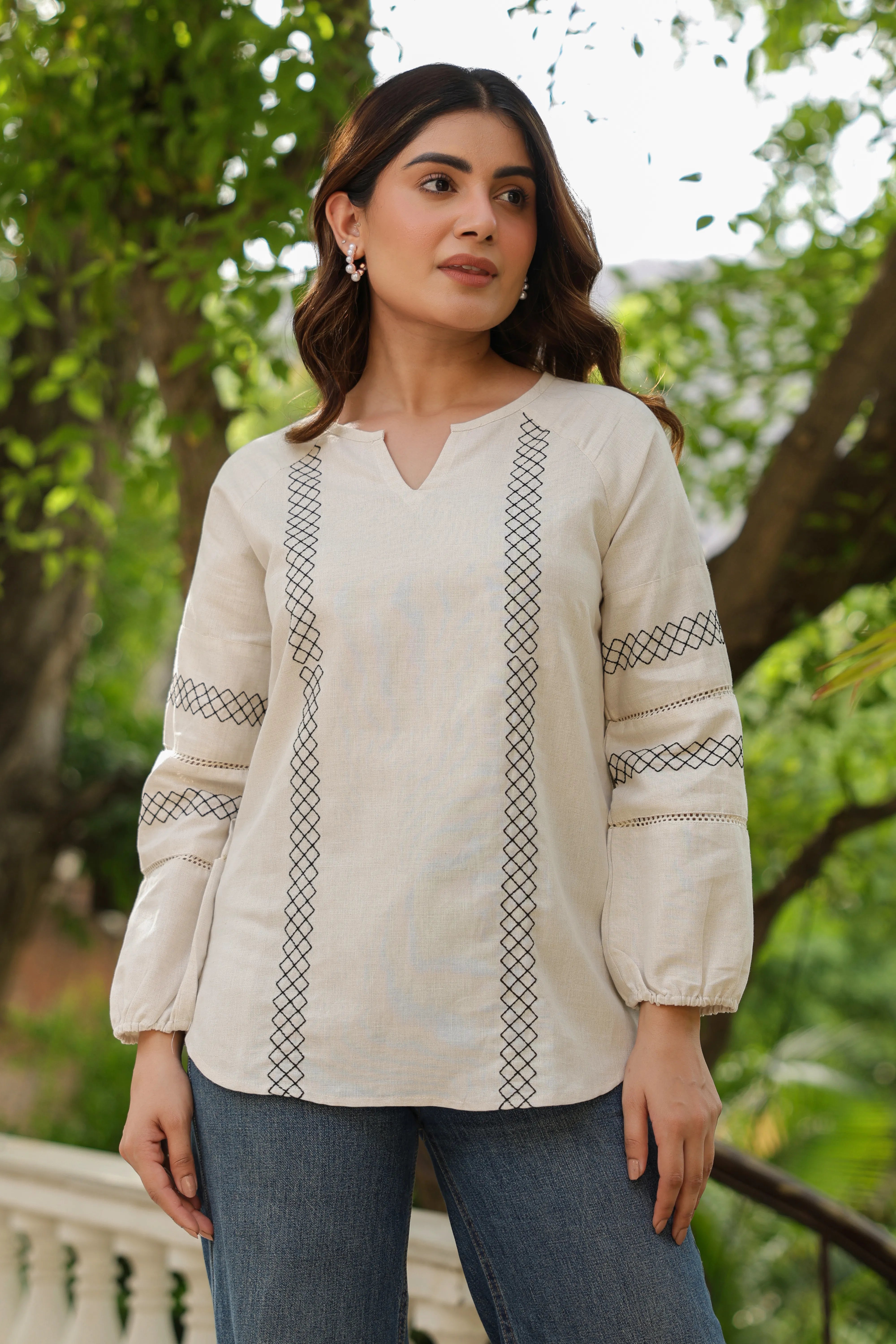 Off White Linen Round With V-Neck Short Top For Wmen's