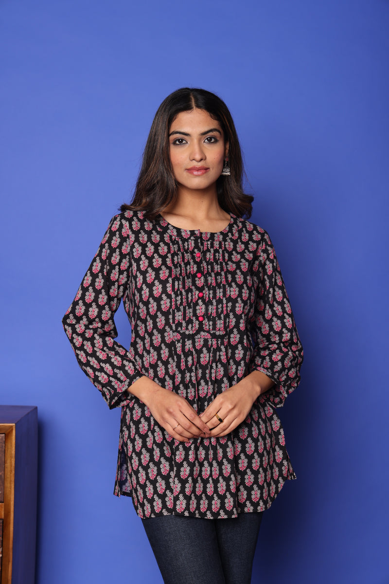 Black Cotton Round Handblock Short Top For Women's