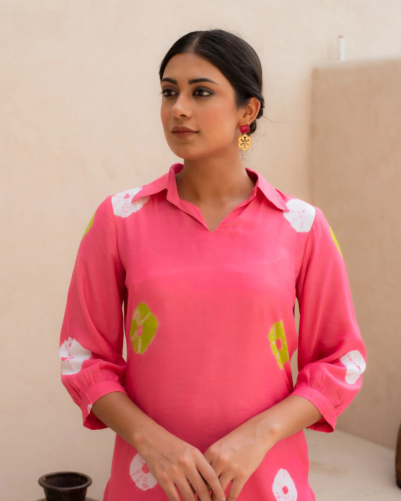 Pink Muslin Collar Neck Hand Done Bandhani Print Kurta Pant Set For Women's