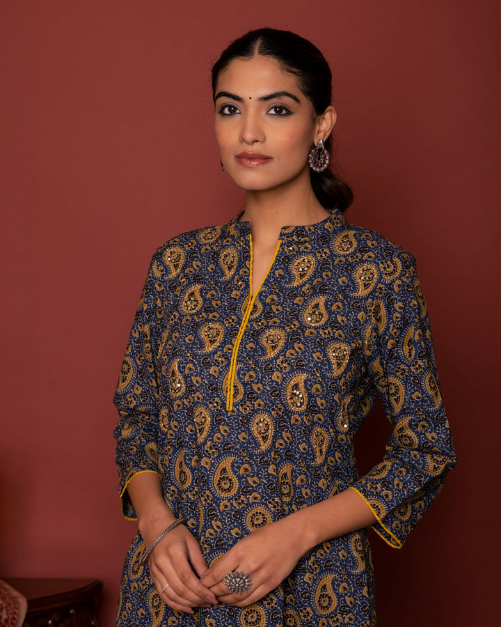 MEDHA KURTA