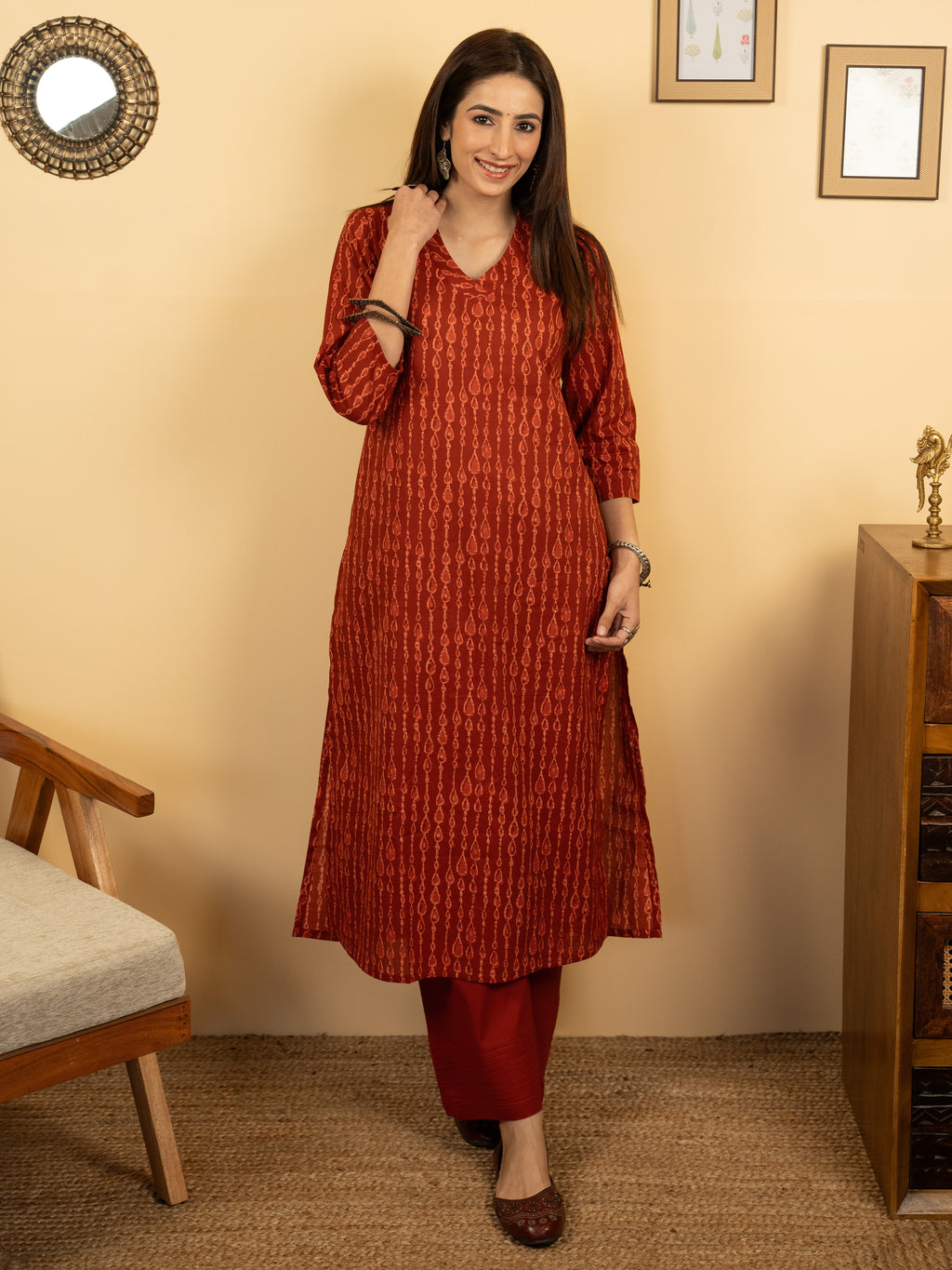 Brick Red Colour Cotton V-Neck Abstract Print Kurta For Women's