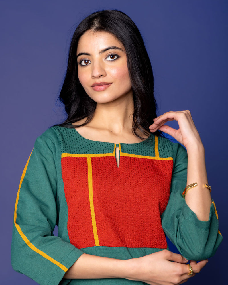 GREEN COTTON LINEN ROUND WITH  V-CUT YOKE HIGHLIGHTED WITH KATHA WORK KURTA PANT SET