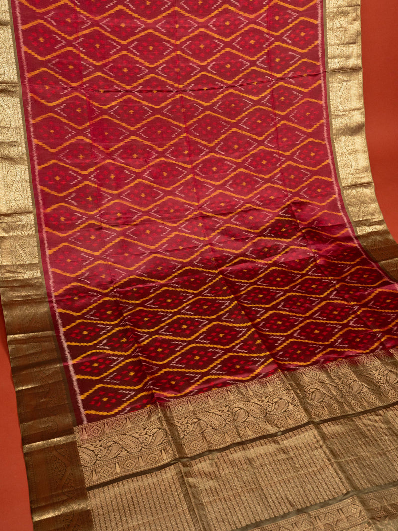 Violet Red Colour Pure Silk Ikkat Print Zari Border Saree