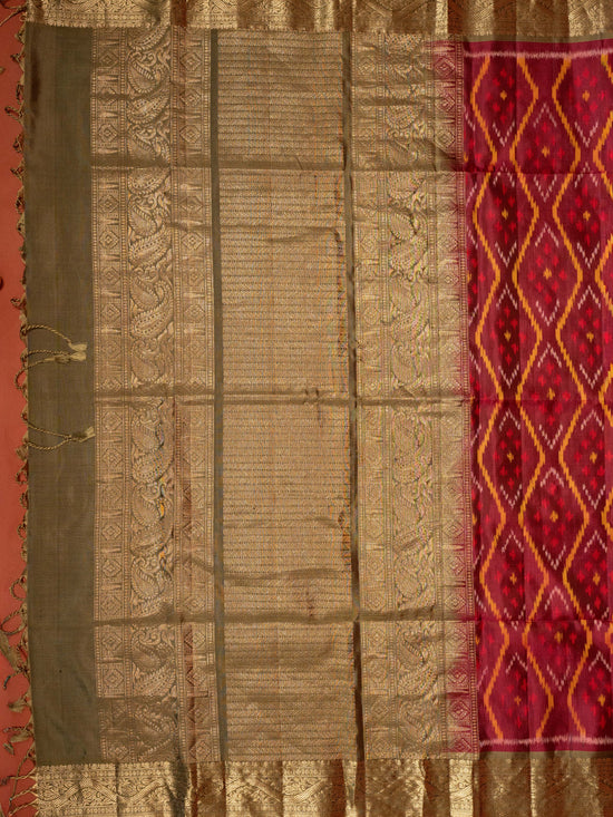 Violet Red Colour Pure Silk Ikkat Print Zari Border Saree