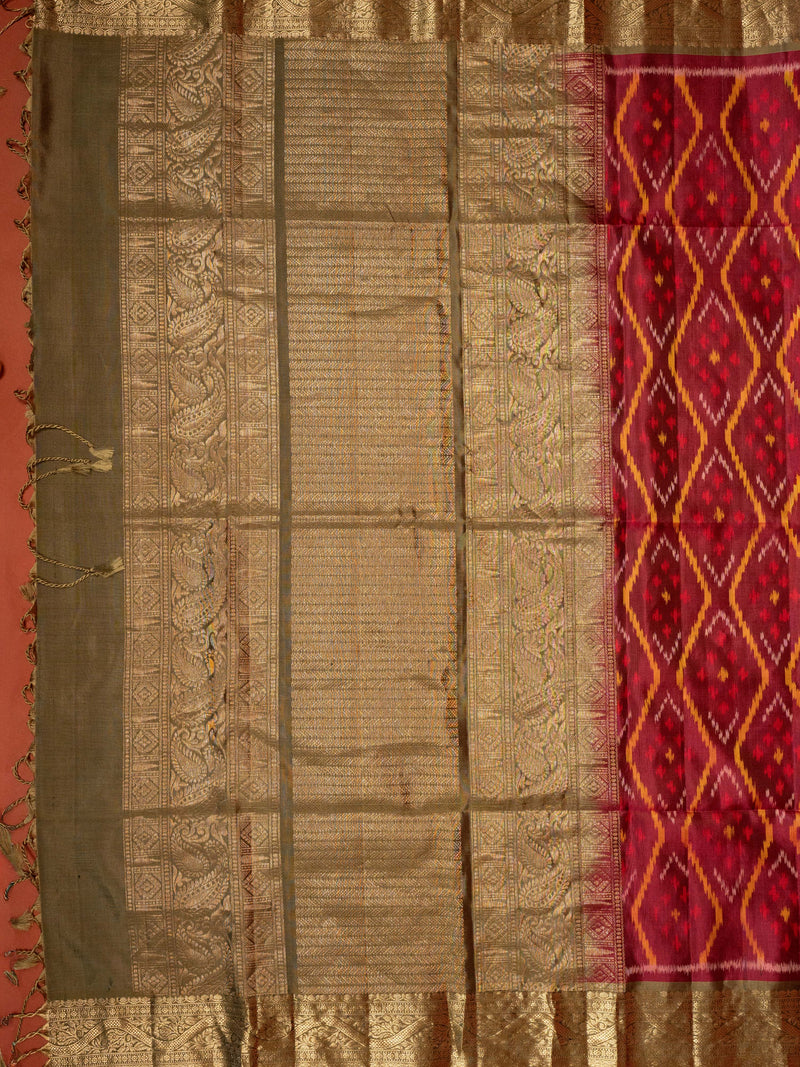 Violet Red Colour Pure Silk Ikkat Print Zari Border Saree