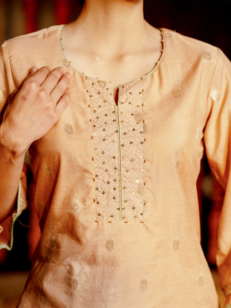 Peach Handloom Pure Silk Chanderi Round Neck Complete Suit Set For Women's