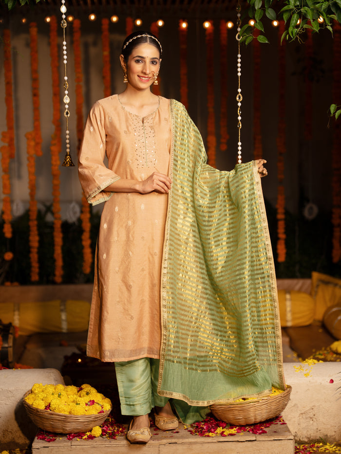 Peach Handloom Pure Silk Chanderi Round Neck Complete Suit Set For Women's