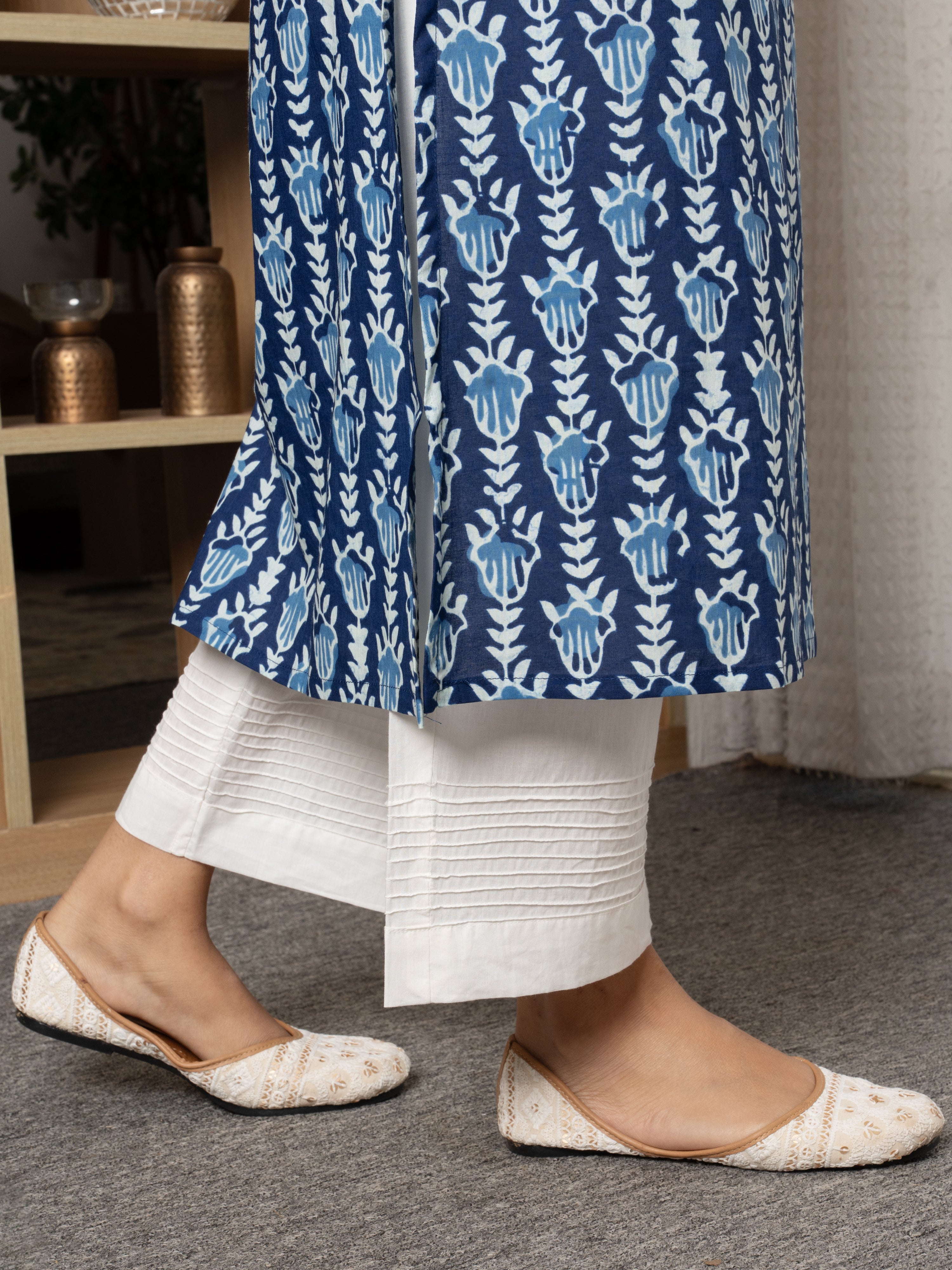 Indigo-cotton-Round neck-printed-kurta-for-womens
