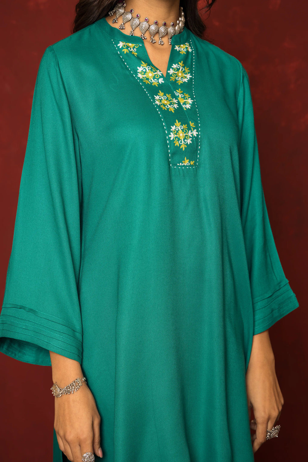 GREEN TWILL  EMBROIDERY ON KURTA COLLAR NECK KURTA SALWAR