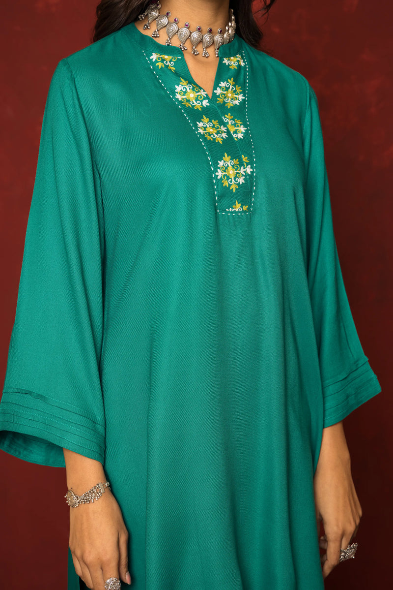 GREEN TWILL  EMBROIDERY ON KURTA COLLAR NECK KURTA SALWAR