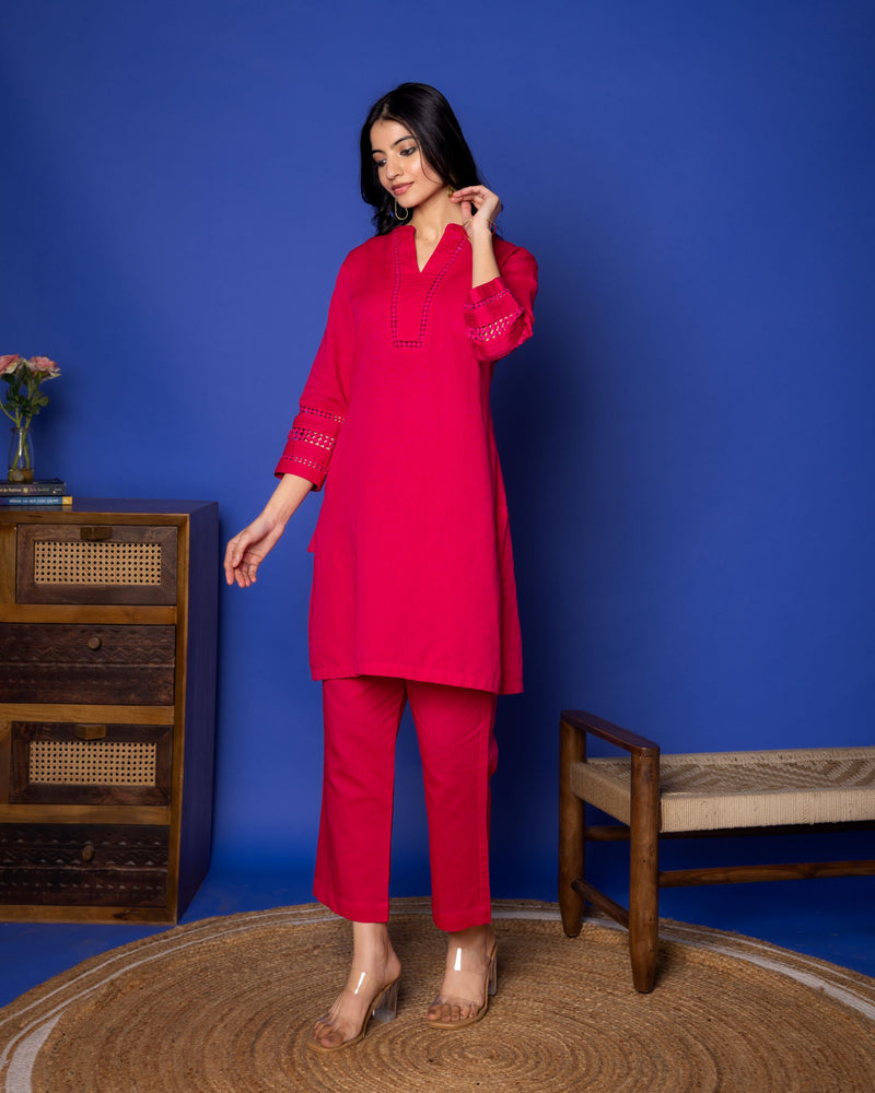 PINK LINEN COLLAR NECK ALL OVER HIGHLIGHTED WITH LACES KURTA PANT SET