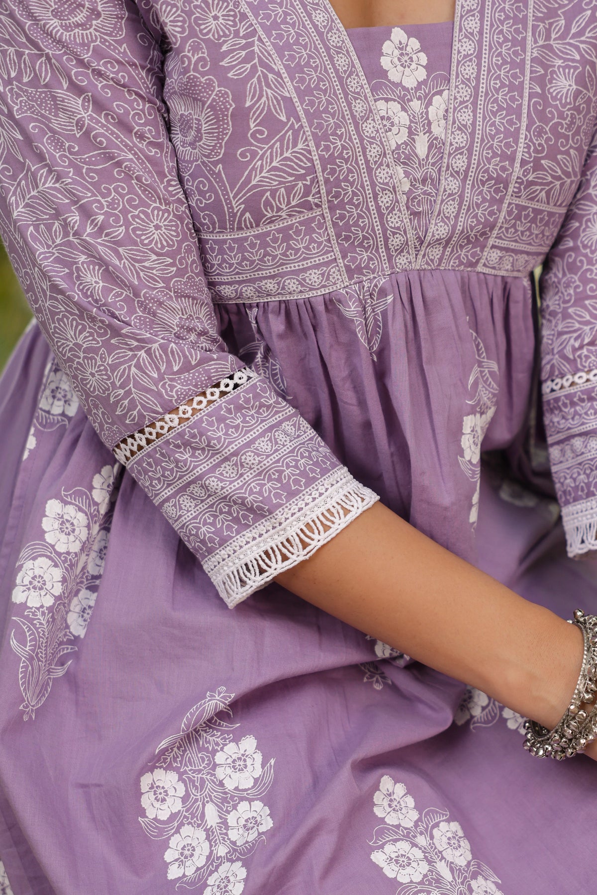 LAVENDER COTTON V NECK KHADI PRINT KURTA PANT SET