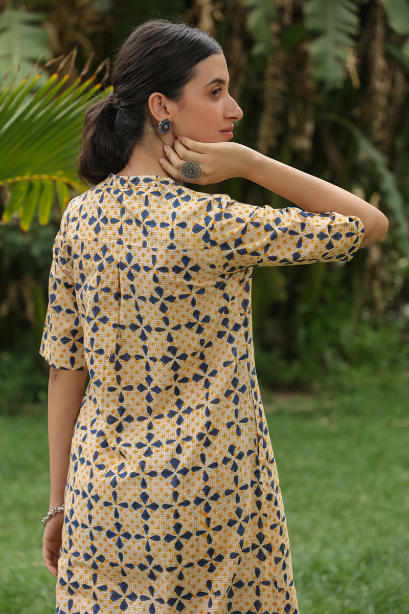 BEIGE WITH MULTICOLOUR COTTON SITTING COLLAR WITH V ALINE KURTA WITH PANT