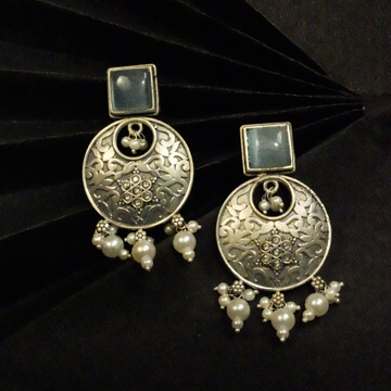 Floral Glow Silver Earrings