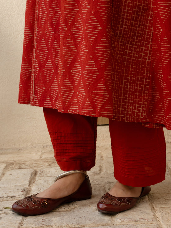 Red Colour Cotton Round with V-Neck HandBlock Print With Natural Dyes Kurta For Women's
