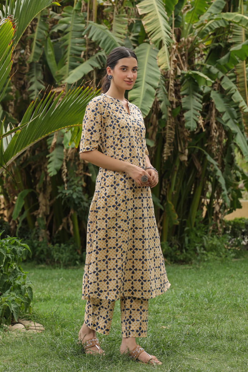 BEIGE WITH MULTICOLOUR COTTON SITTING COLLAR WITH V ALINE KURTA WITH PANT