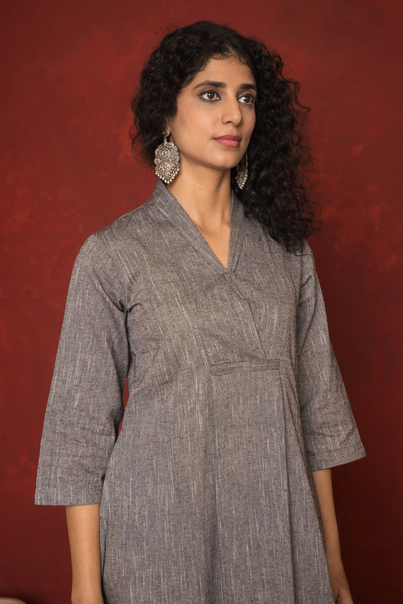 GREY HANDLOOM COTTON COLLAR KURTA-PANT SET