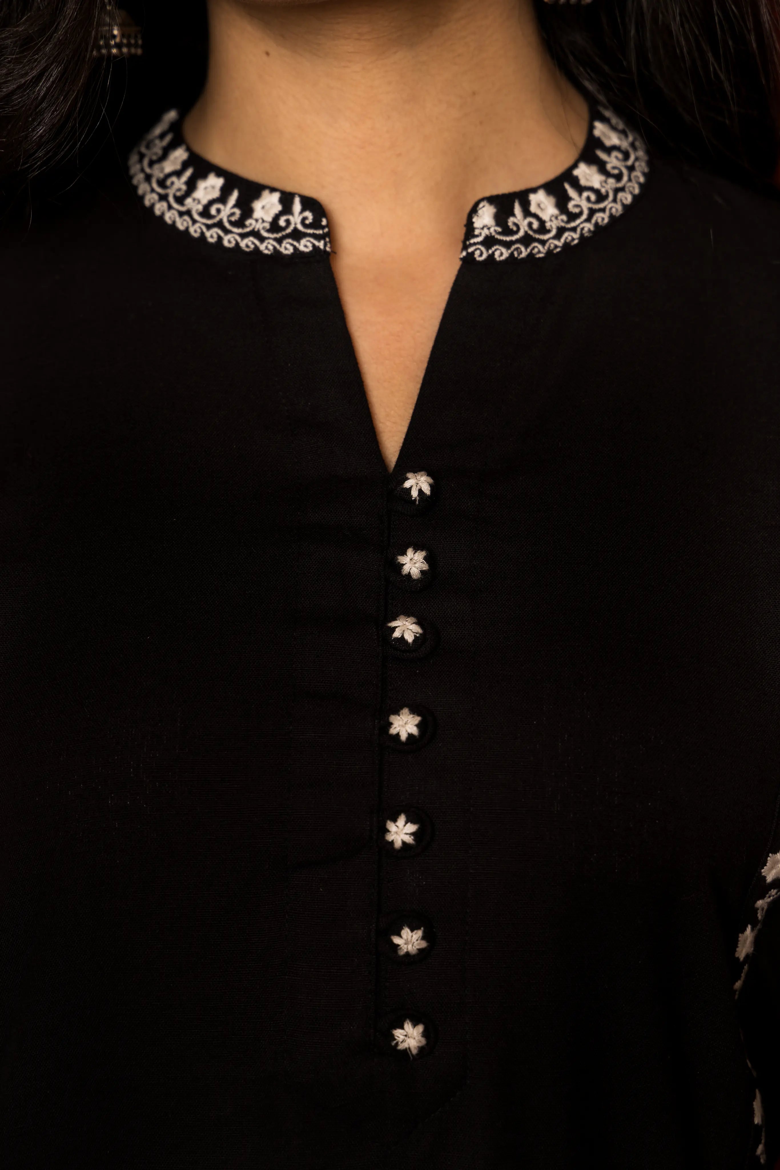 BLACK COTTON FLAX COLLAR EMBROIDERY WORK ON KURTA.WITH EMBROIDERY ON BUTTONS KURTA PANT SET