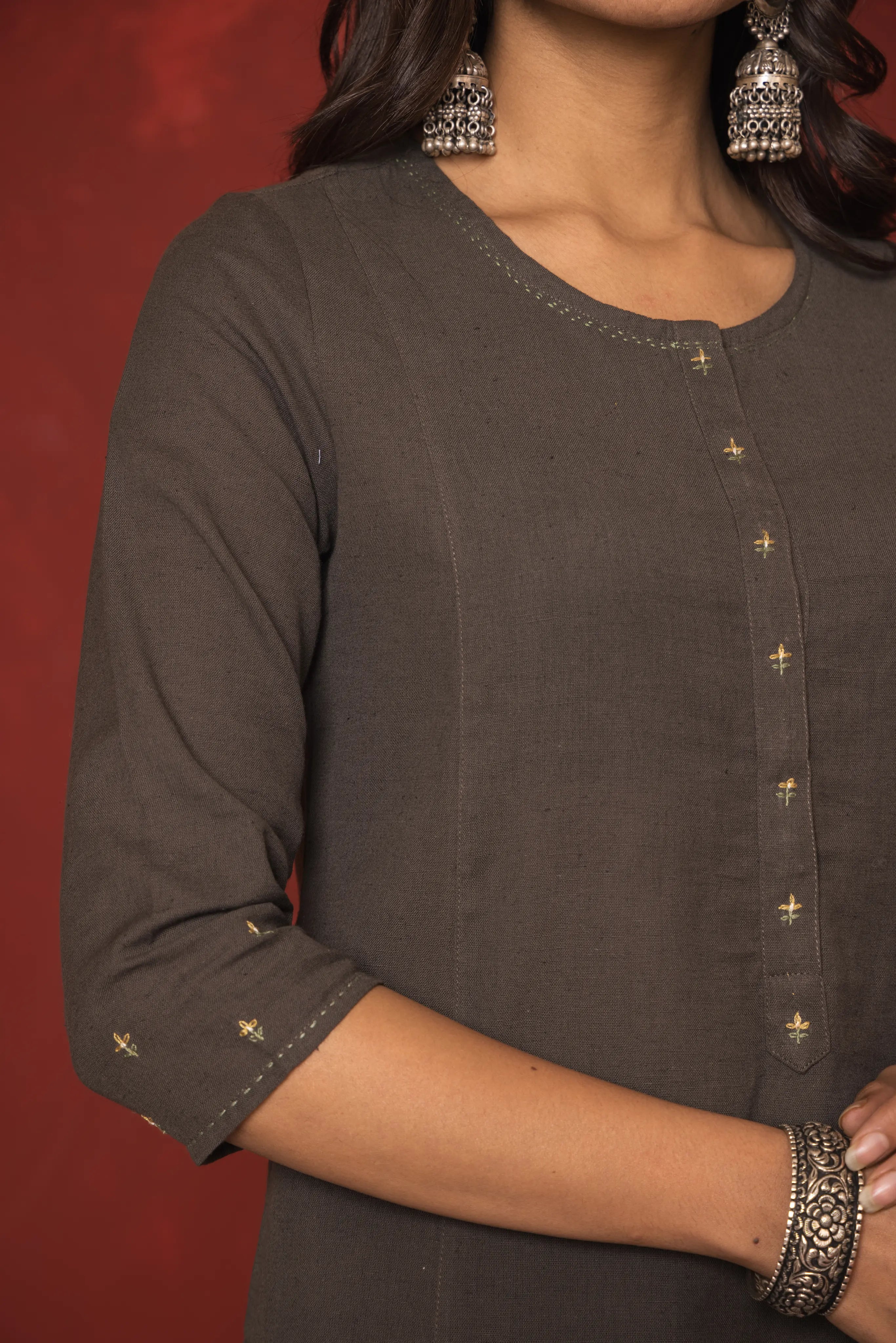 DARK GREY COTTON FLAX ROUND EMBROIDERY ON KURTA AND SLEEVES KURTA PANT SET