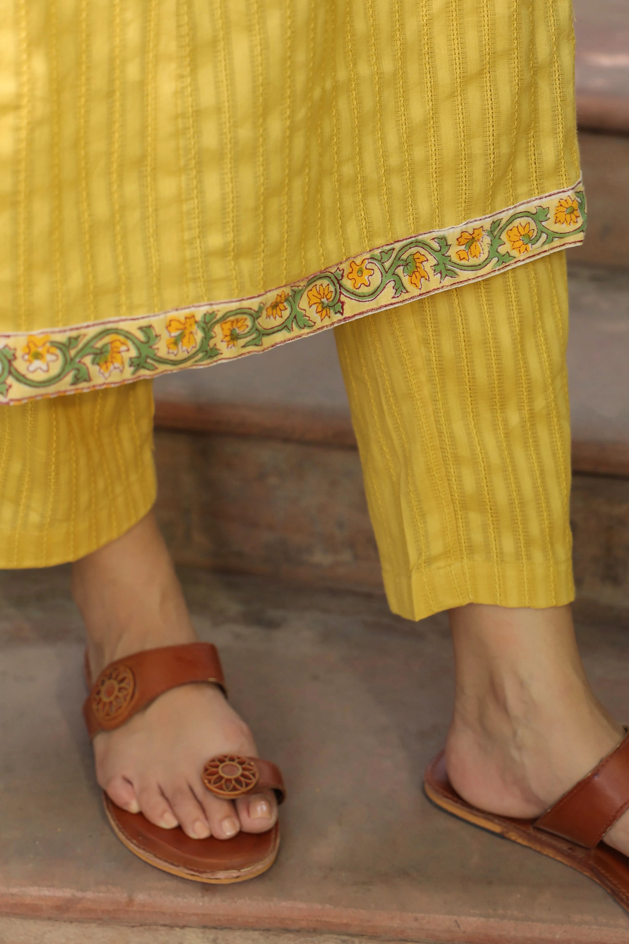 Aaina Cotton Dobby Kurta Pant Set