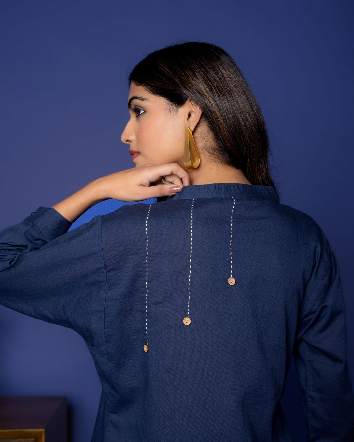 INDIGO BLUE COTTON LINEN COLLAR NECK KATHA WORK ON BACK SIDE KURTA PANT SET