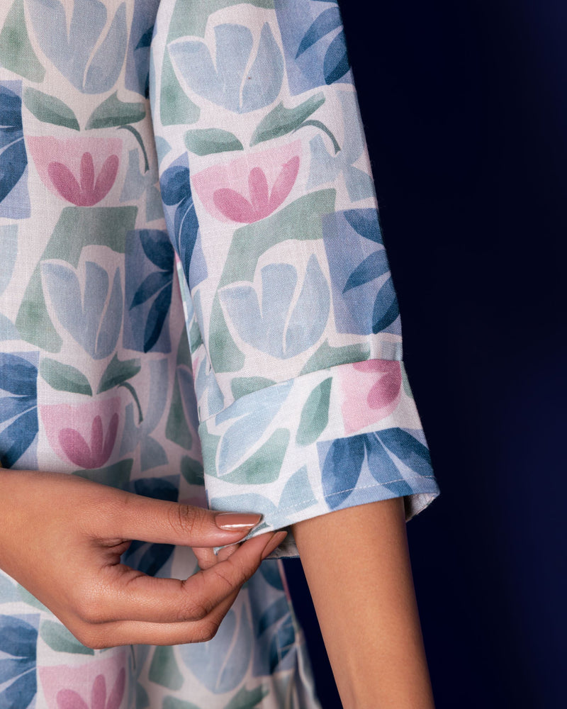 MULTICOLORED STRIPES LINEN BLEND SHIRTCOLLOR NECK FLORAL  KURTA PANT SET