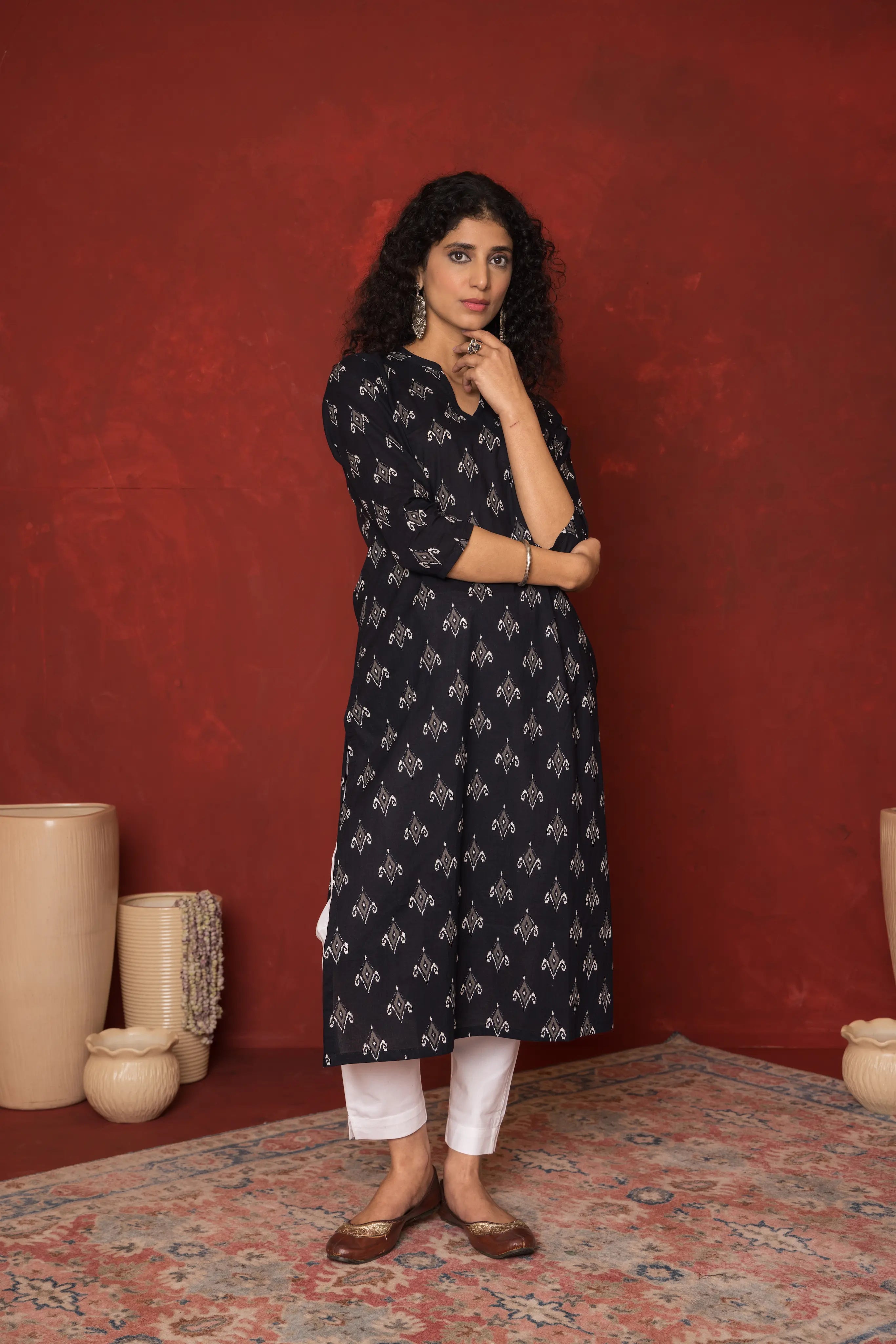 MAHIRA KURTA