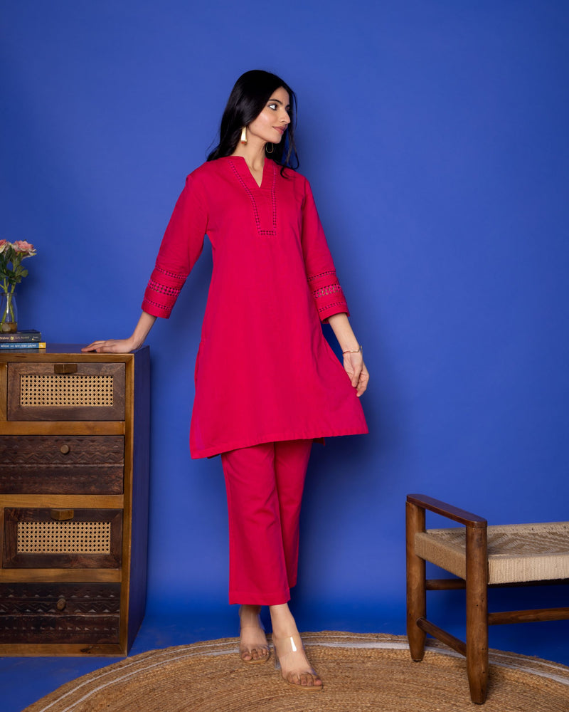 PINK LINEN COLLAR NECK ALL OVER HIGHLIGHTED WITH LACES KURTA PANT SET