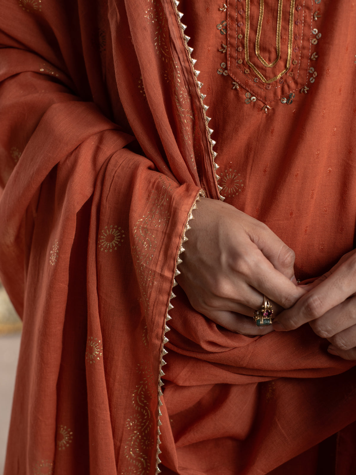 BROWN COTTON FLAX ROUND WITH V-CUT ALL OVER ROGAN GOLD KHADI WORK FULL SET