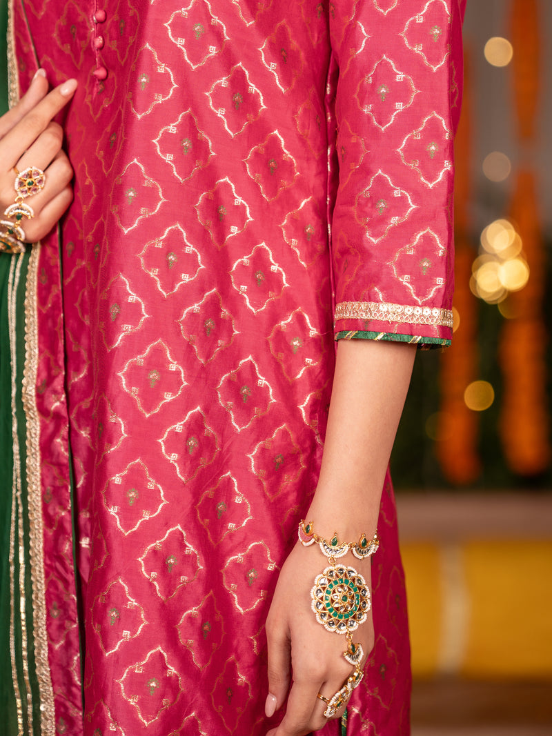 Magenta Pink Banarasi Silk Round With V-Neck Complete Suit Set For Women's