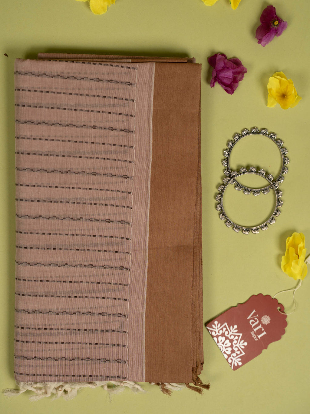 Pinkish Beige Colour Cotton Handloom Self Weaned Saree