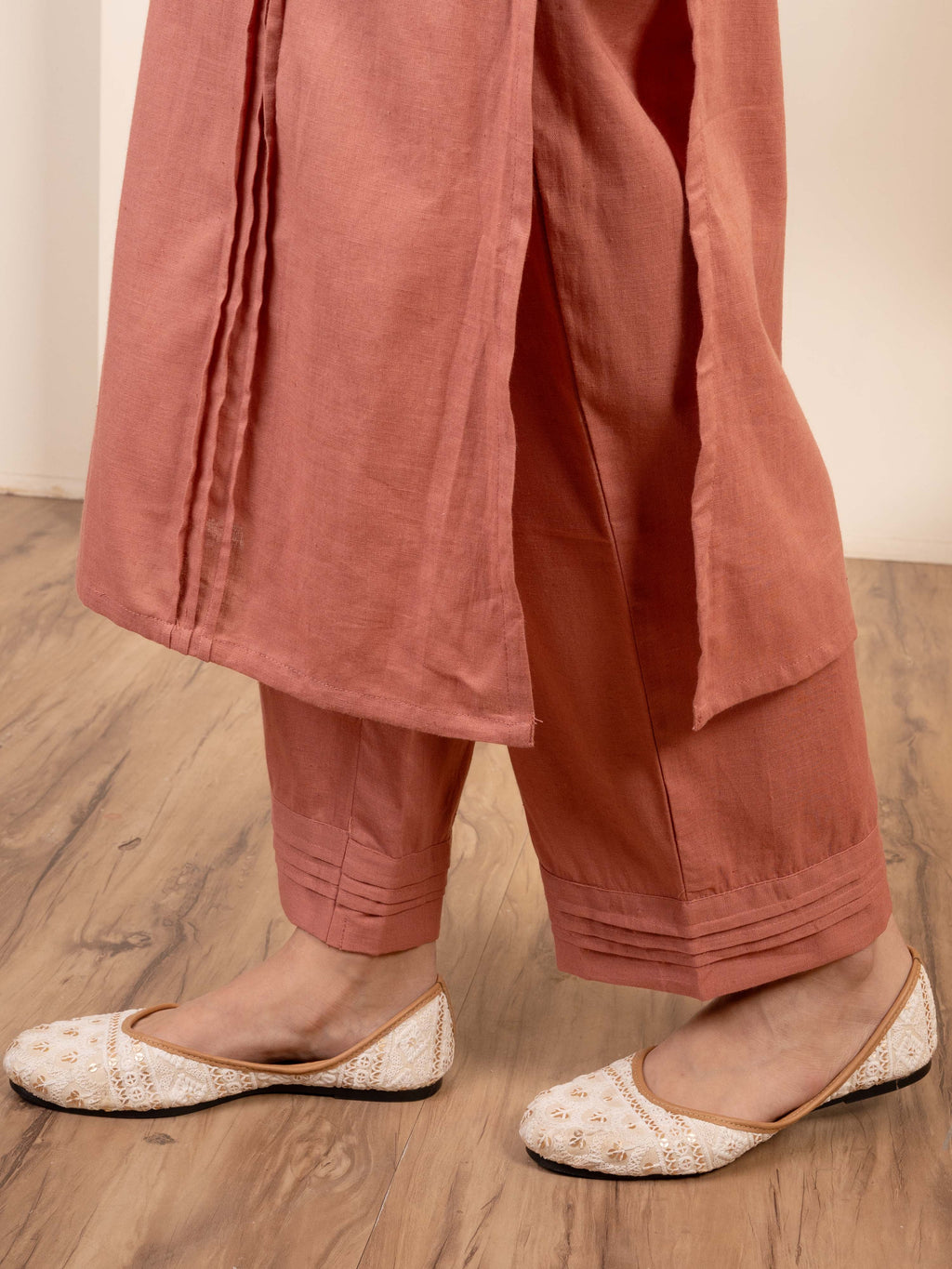 Peach Cotton Flax Hand Embroidery Kurta Pant Set For Women's