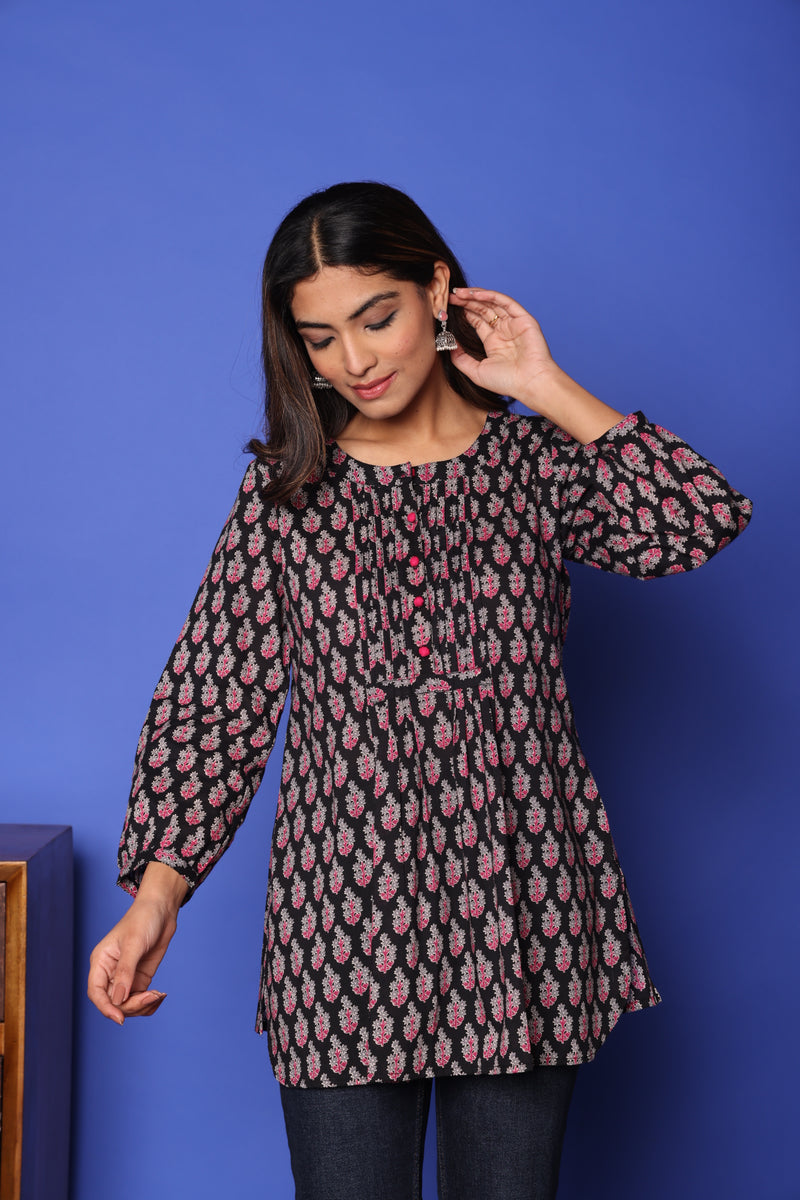 Black Cotton Round Handblock Short Top For Women's